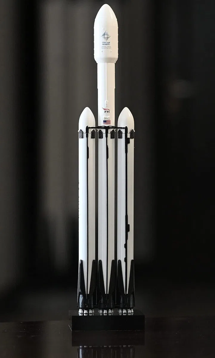 Modèle de Fusée Heavy Falcon 1:233, Modèle Aérospatial FH en Résine Simulée Et Décorations de Bureau, Un Excellent Cadeau Les Passionnés d'aérospatiale