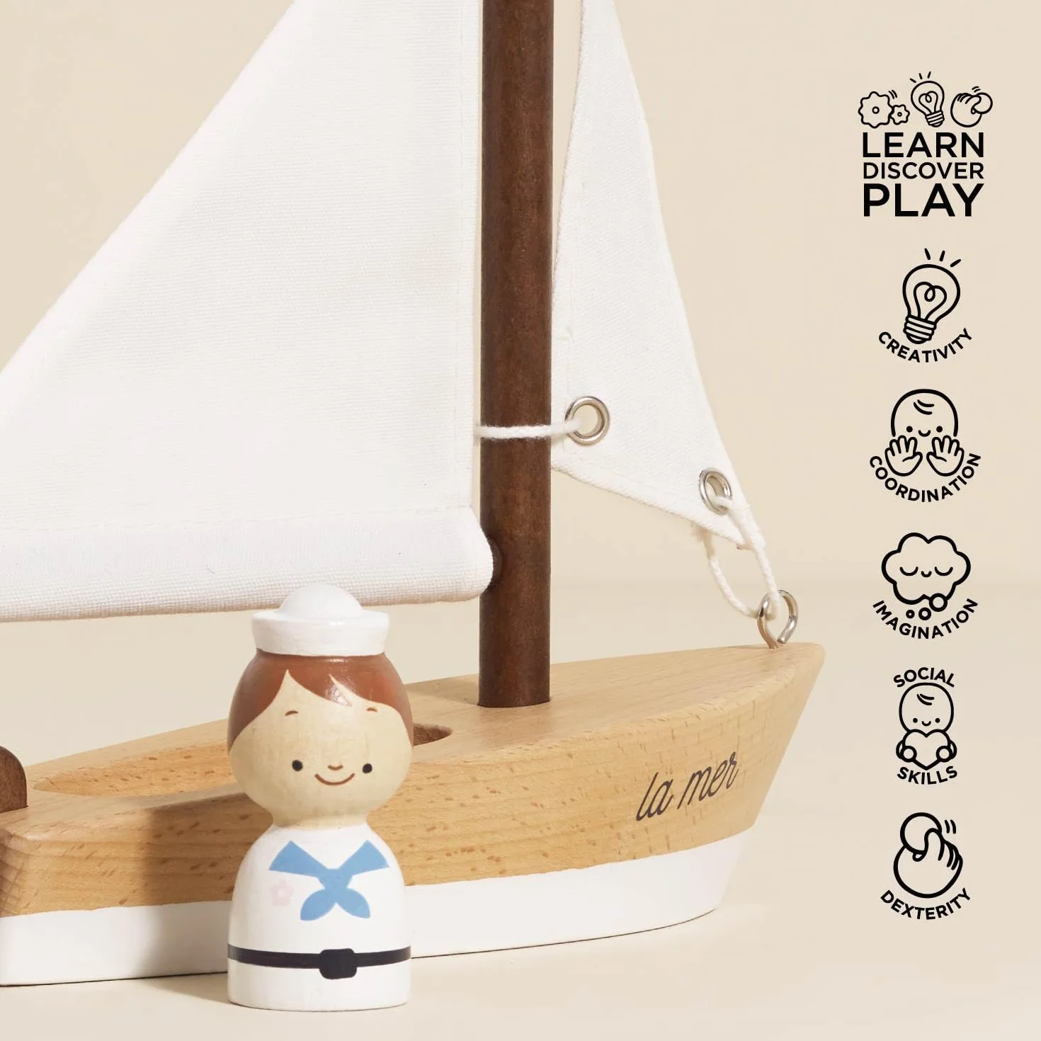 Le Toy Van Bateau à Voile Jouet Enfants 2 Ans Bois FSC écologique Voiles Coton