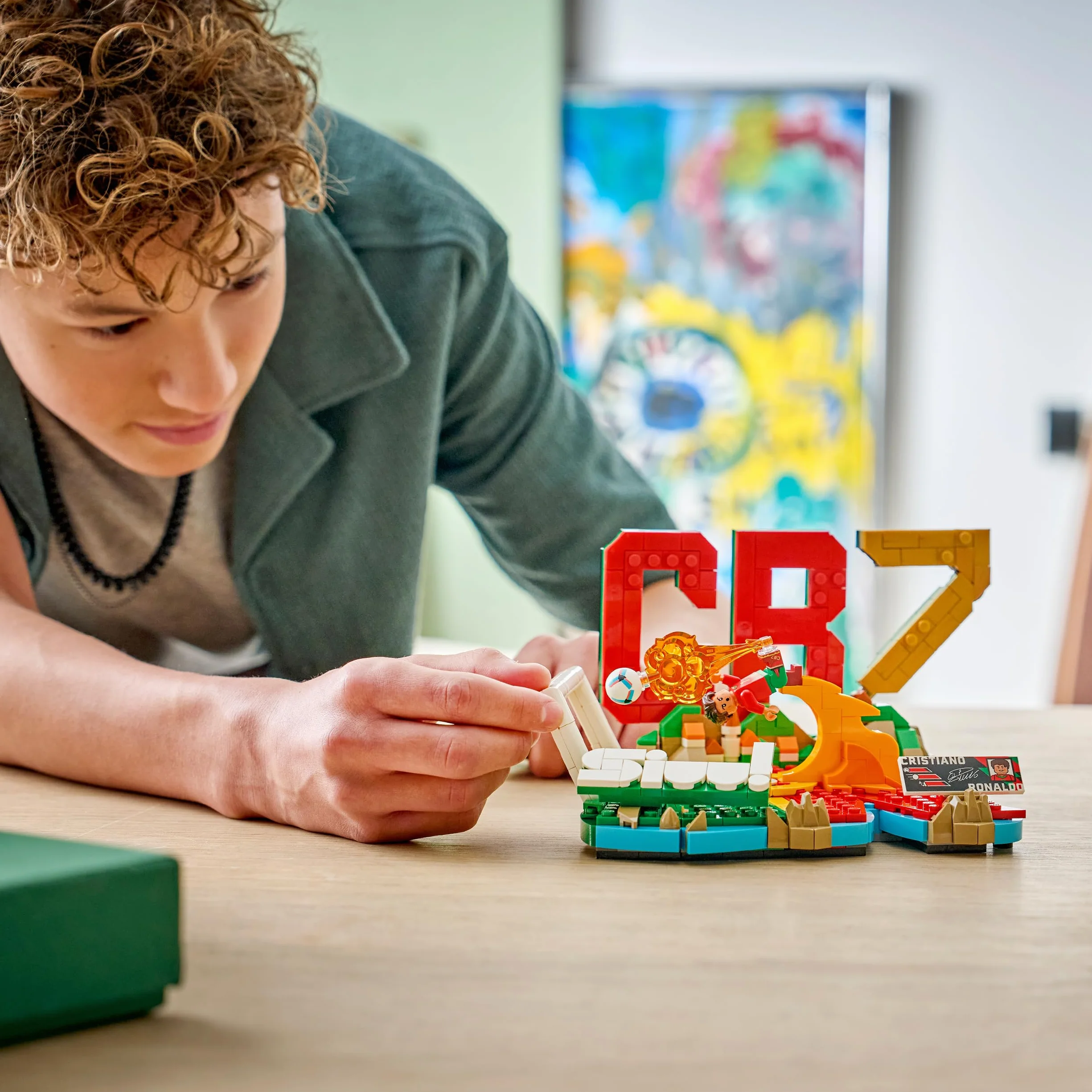 LEGO Editions Cristiano Ronaldo Maquette 3D Football avec Minifigurine Collector 43012 Cadeau 10 Ans
