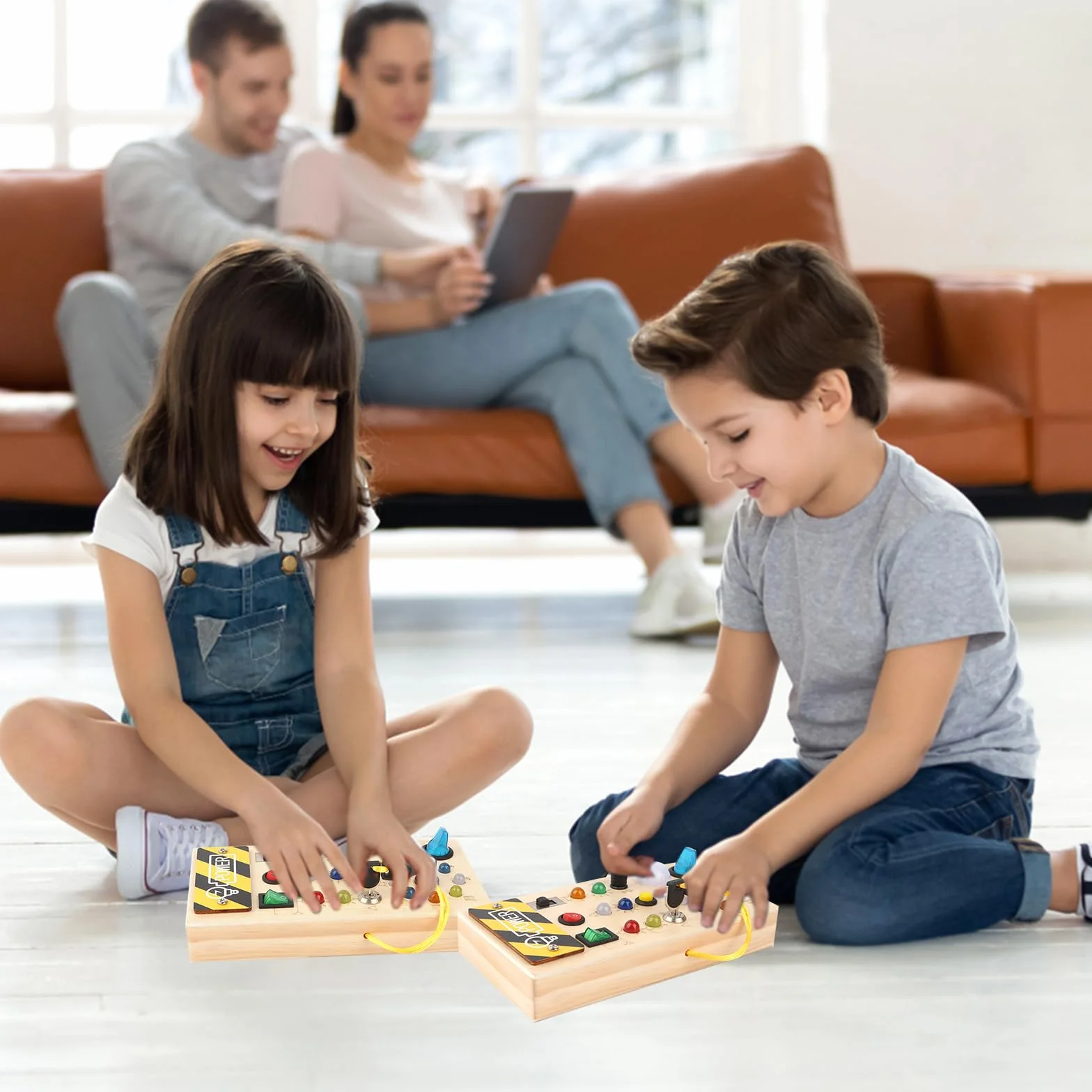 Talifoca Montessori Busy Board 1 an, Planche d'activité en bois avec 8 interrupteurs LED, jouet d'apprentissage sensoriel